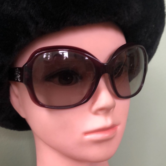 Burberry B 4058 Oversized Sunglasses - Picture 3 of 8